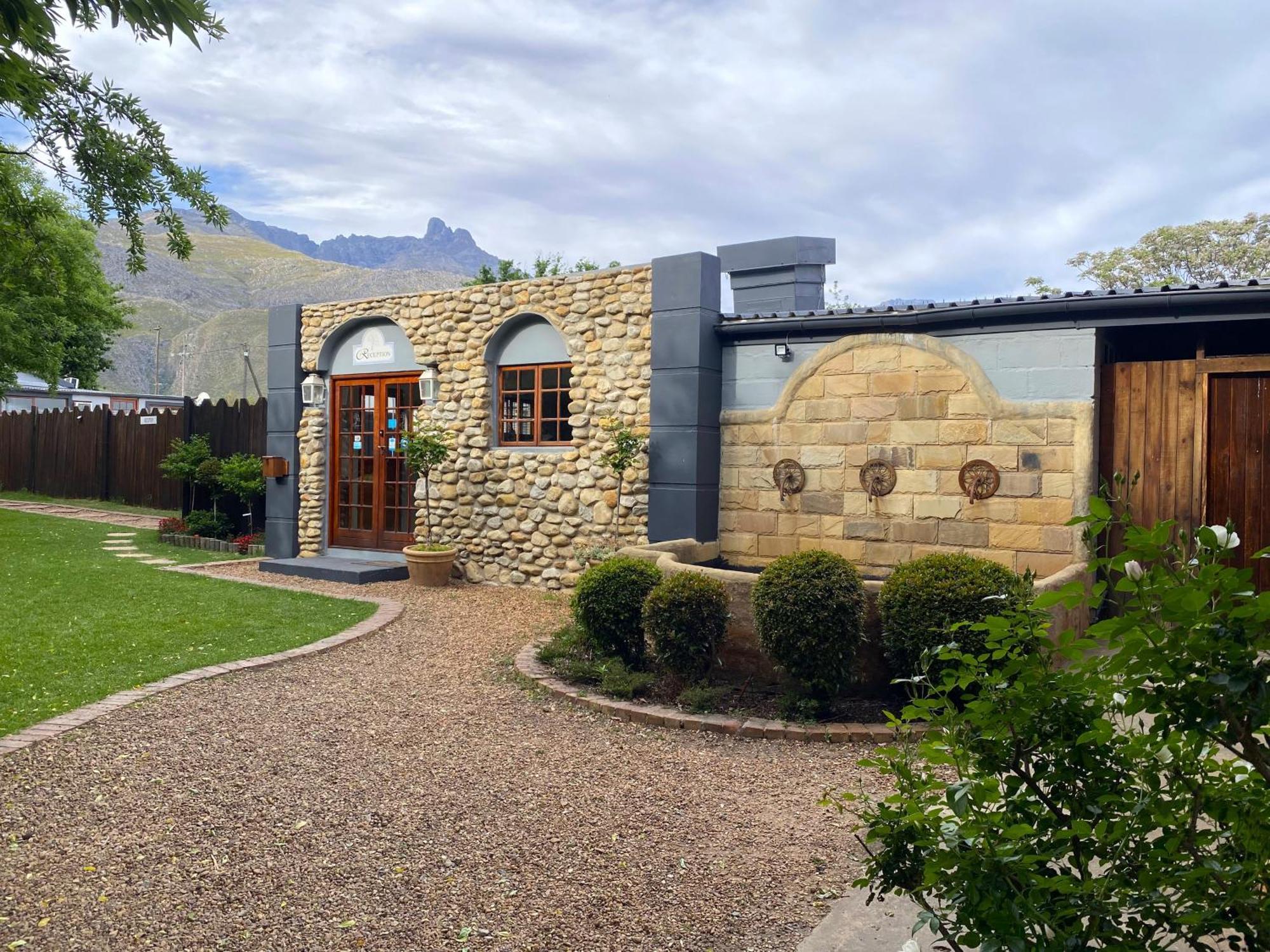 Oaksrest Vineyards Guest Farm Hotel ลาดิสมิธ ภายนอก รูปภาพ